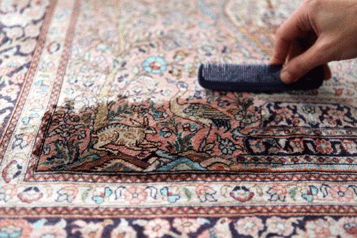 How to clean luxury silk rugs [Guide to cleaning luxury silk rugs]